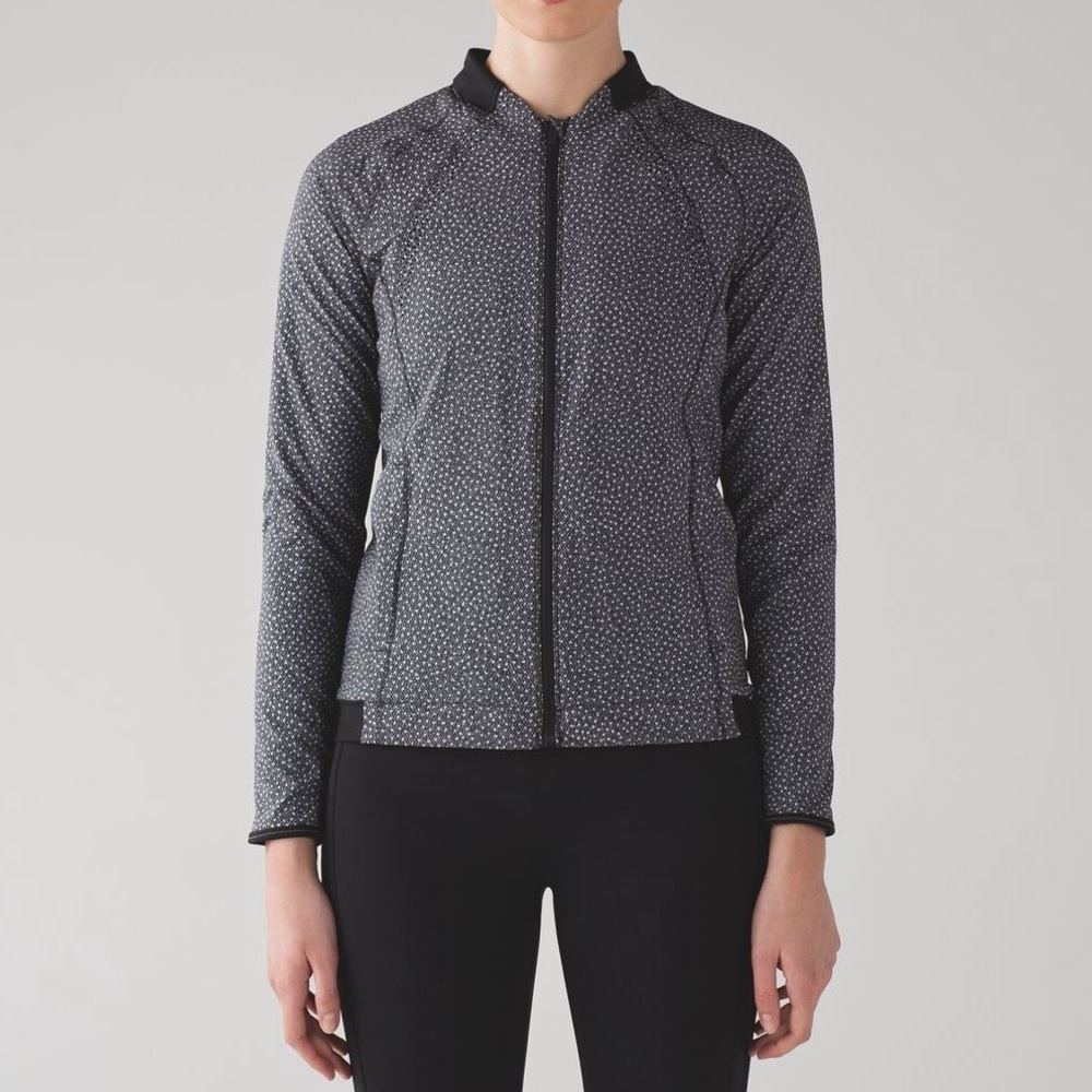 Lululemon Women’s Full Zip Hit It Jacket Frozen Fizz White Black Size 8